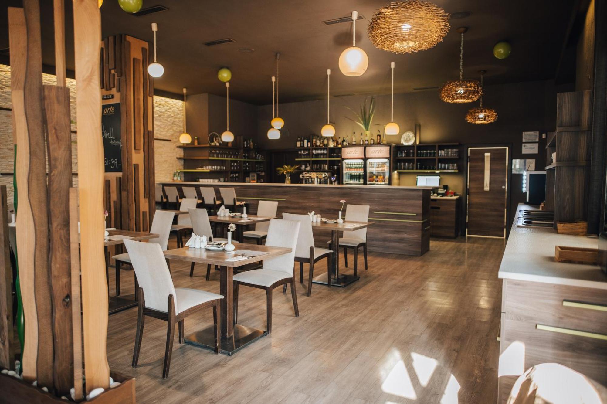 Hotel Elegance Šumperk Kültér fotó