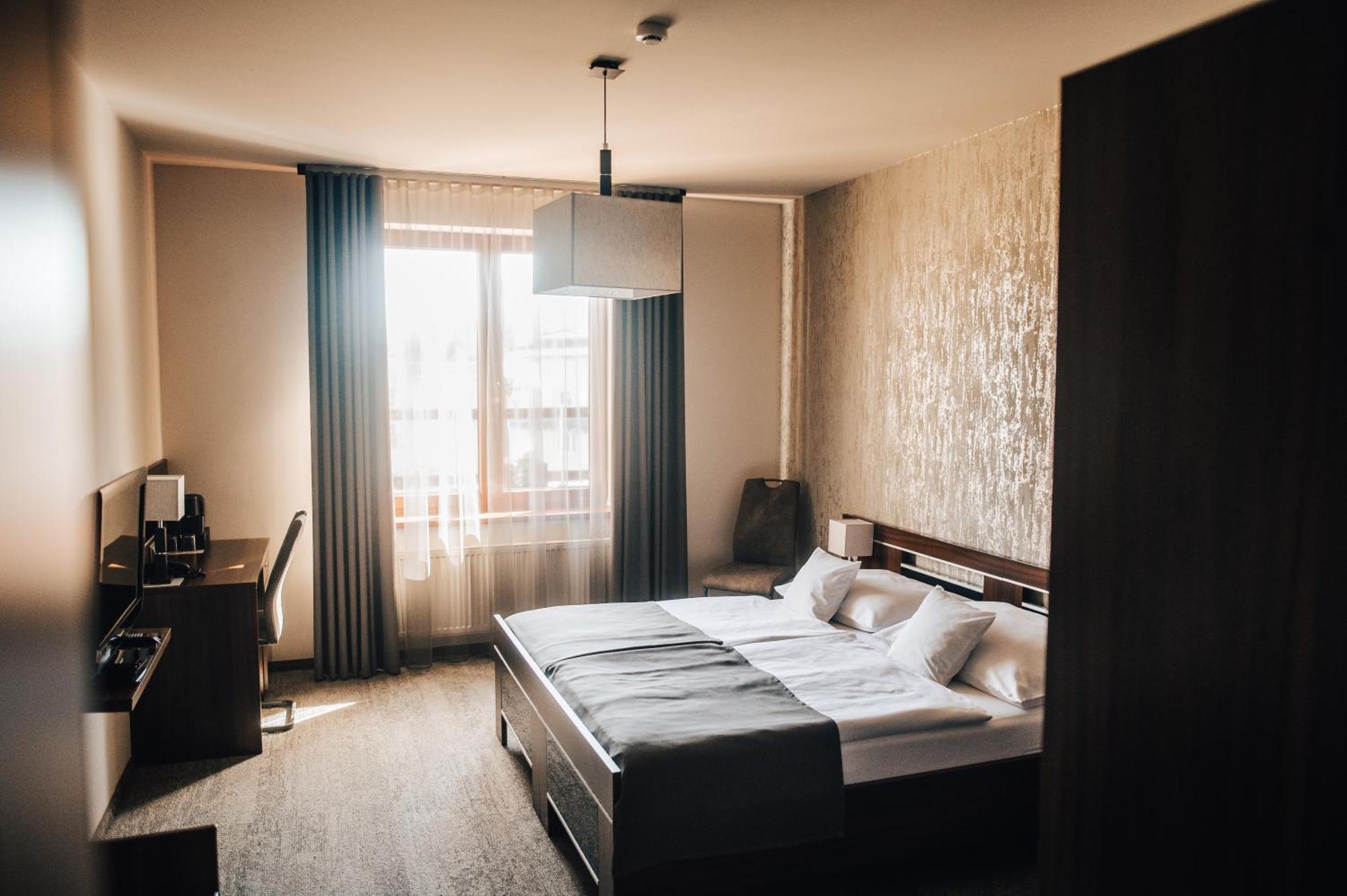 Hotel Elegance Šumperk Kültér fotó