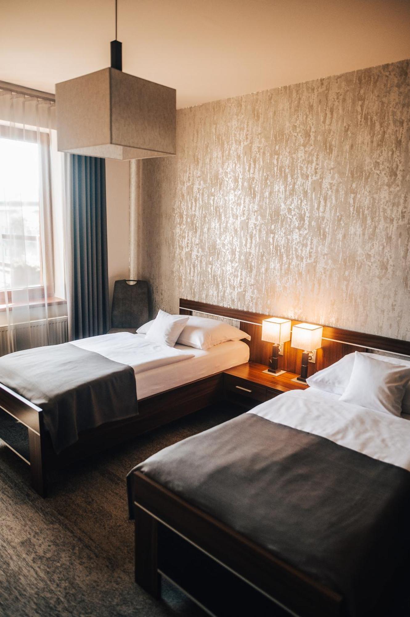 Hotel Elegance Šumperk Kültér fotó