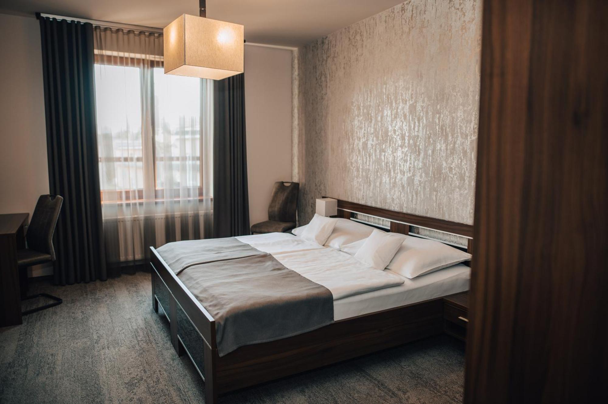 Hotel Elegance Šumperk Kültér fotó