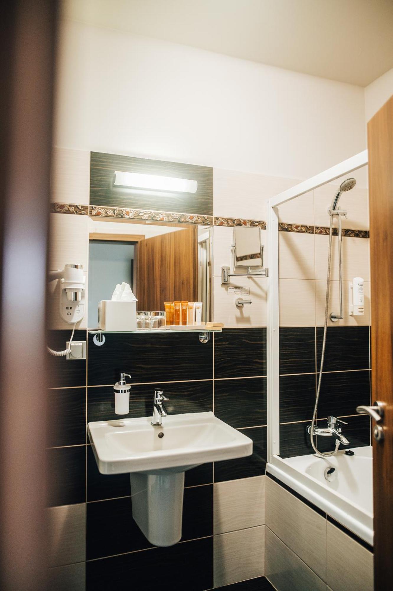 Hotel Elegance Šumperk Kültér fotó