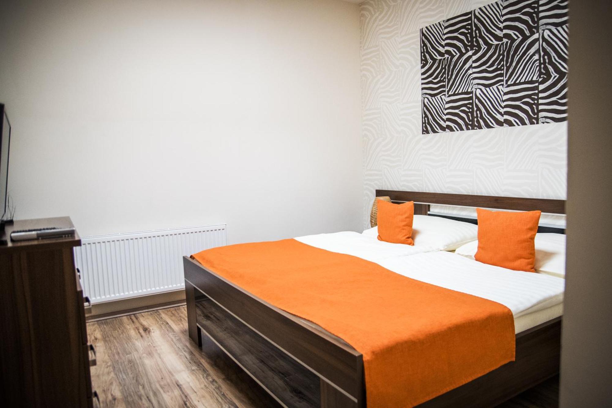 Hotel Elegance Šumperk Kültér fotó